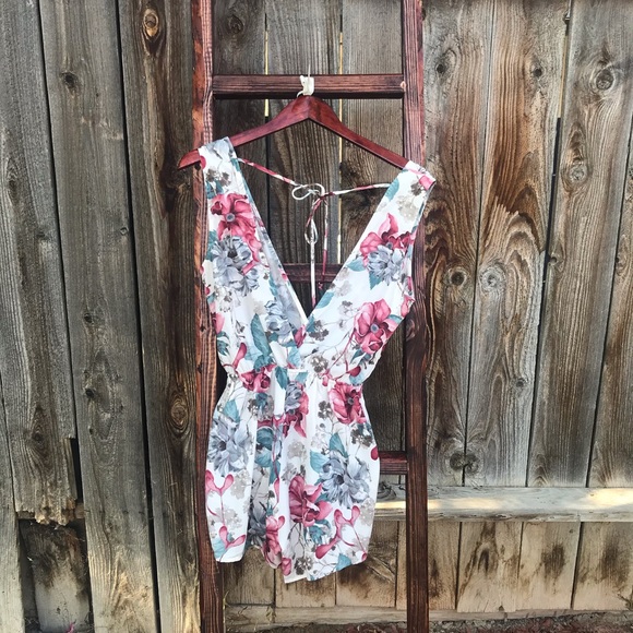 Floral Summer Romper - Picture 2 of 3